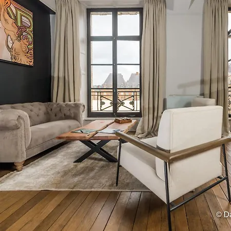 Suites Mana - Cupidon Avec Superbe Vue Place Ducale Parking Inclus Charleville-Mézières Buitenkant foto